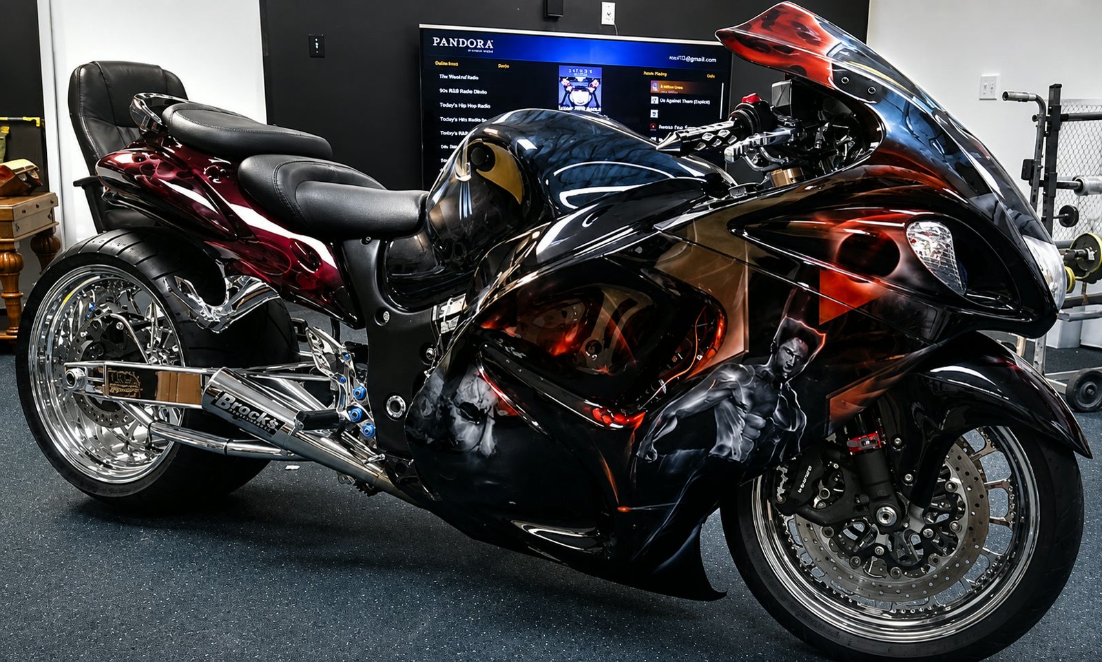 Suzuki Hayabusa with full freehand airbrush artwork in red and black